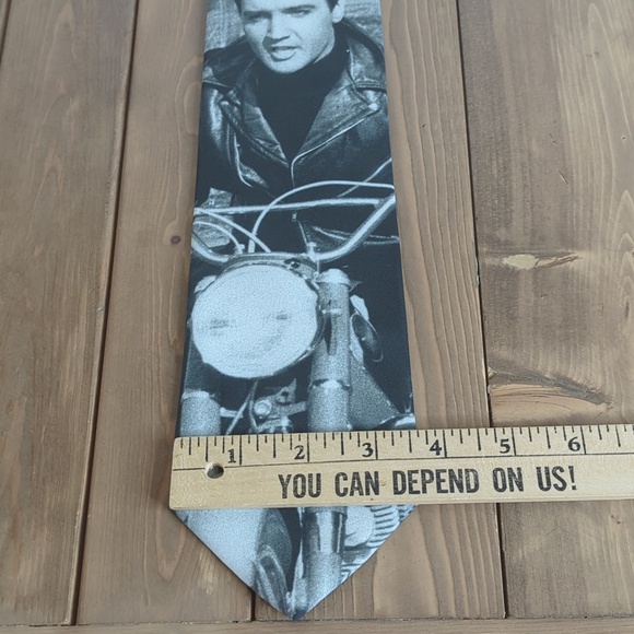 Vintage 1996 Black and White “Elvis-Born to Ride” Tie - Picture 3 of 7